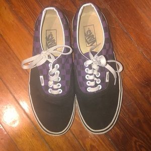 VANS PURPLE CHECKERED ( Men’s 8/Women’s 9.5)
